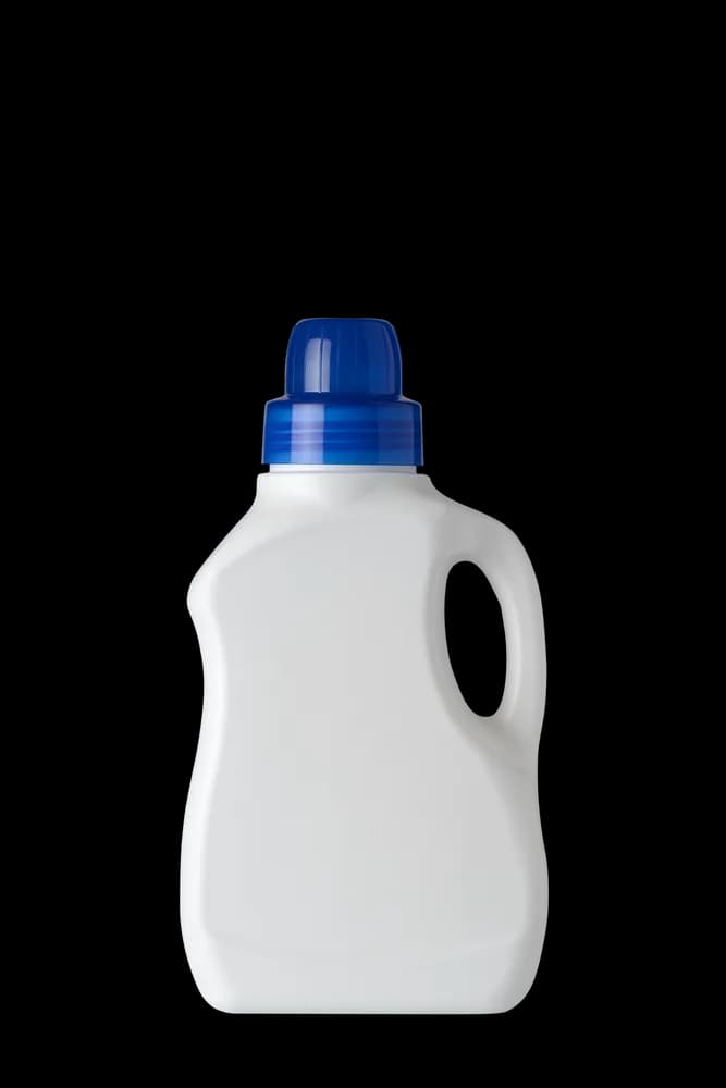 Unlabeled pour jug, white · blue cap